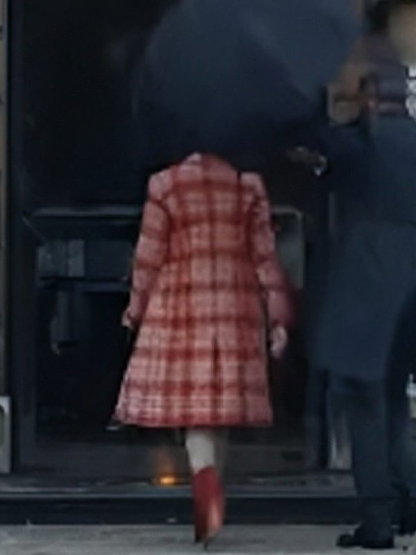 Kaya Scodelario The Gentlemen 2024 Plaid Coat