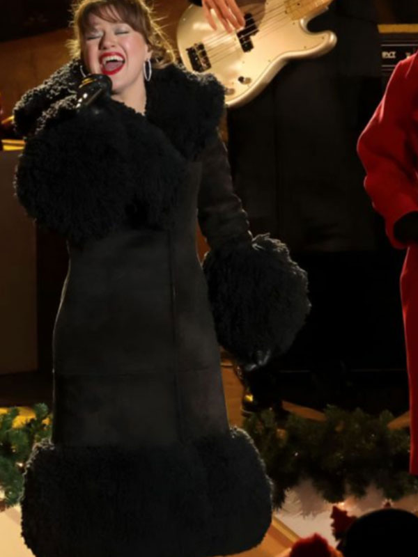 Kelly Clarkson Rockefeller Center Black Coat