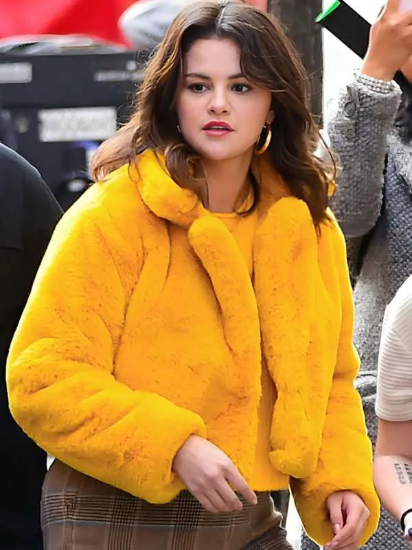 Only Murders in the Building S04 Selena Gomez Yellow Jacket