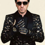 Birds-Of-Prey-Black-Mask-Suit