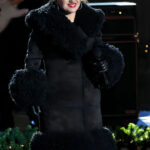 Kelly-Clarkson-Rockefeller-Center-Black-Coat