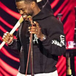 Kevin-Hart-Kill-Em-With-Comedy-Black-Hoodie