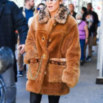Global-Citizen-Live-concert-Jennifer-Lopez-Brown-Oversized-Faux-Fur-Coat
