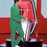 Mika_The_Voice_The_Battles_Blazer__83700