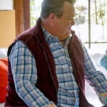 Modern-Family-S11-Cameron-Tucker-Maroon-Vest