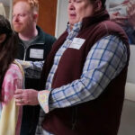 Modern-Family-S11-Cameron-Tucker-Maroon-Vest