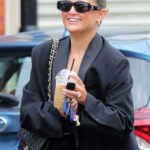 Molly-Mae-Hague-Black-Blazer-1
