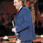 Morgan-Wallen-American-Singer-ACM-Awards-2022-Blue-Suit