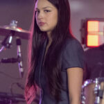 Olivia-Rodrigo-Blue-Blazer-3