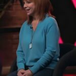 The-Voice-S25-Reba-McEntire-Blue-Sweater